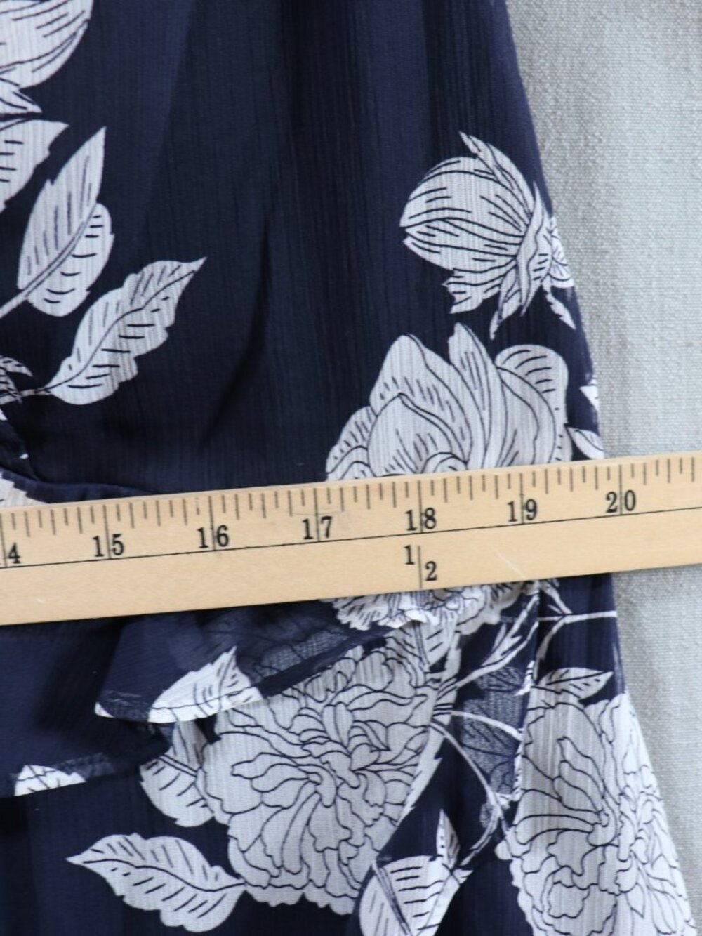 Laura Plus Dress Womens 16P Navy White Chiffon Ruffle Floral Midi 18 Plus - Picture 10 of 14